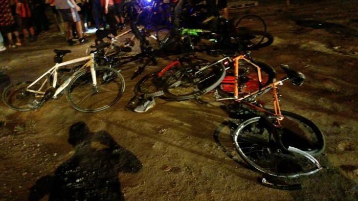 Brutal atropellamiento a un grupo de ciclistas en la vía Machala-Pasaje: Tres personas fallecieron