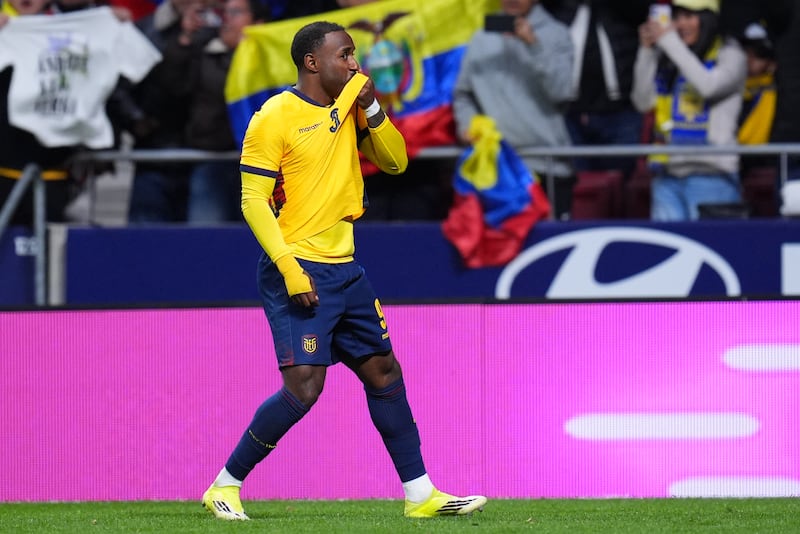 Jhon Yeboah festeja su gol con Ecuador ante Marruecos