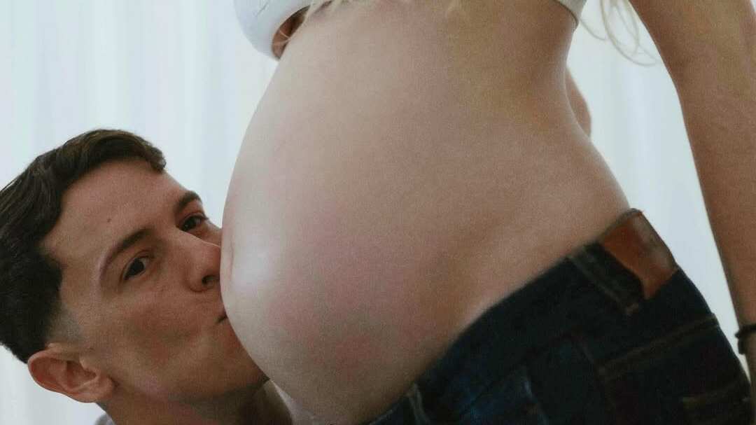 Lele Pons y Guaynaa se convertirán en padres