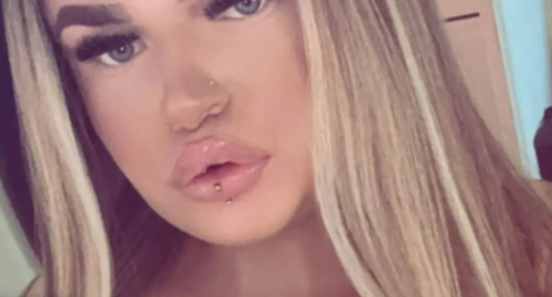 Ciara Watkin, de 21 años, fue declarado culpable en Inglaterra por agresión sexual al ocultar su sexo biológico durante encuentros íntimos.