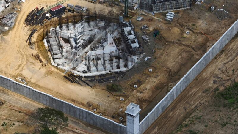 Fotos: así luce la construcción de la nueva cárcel del “Encuentro” en Santa Elena
