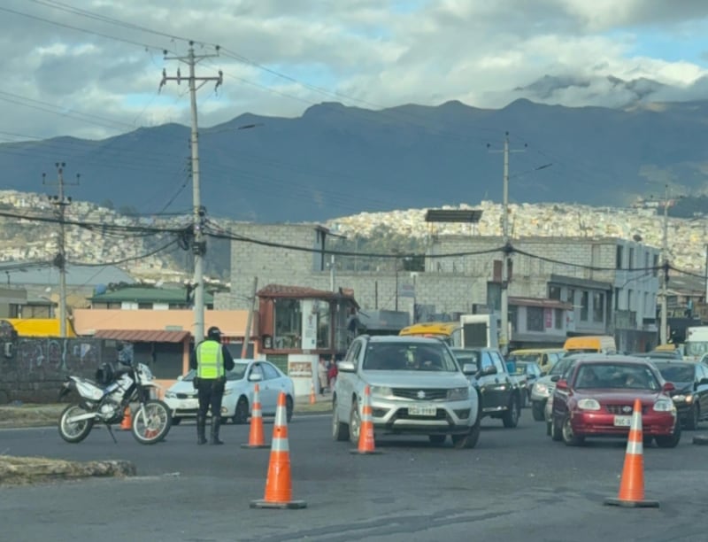 Cierre de vías en el norte de Quito