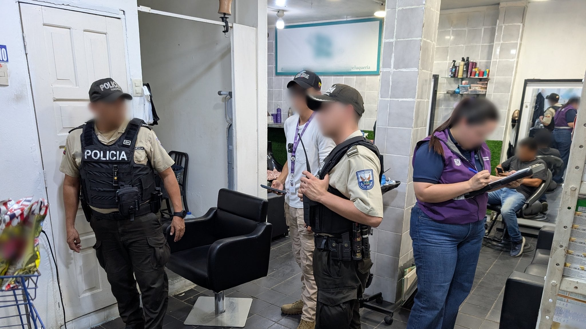 Centro estético clandestino operaba detrás de una peluquería en Guayaquil