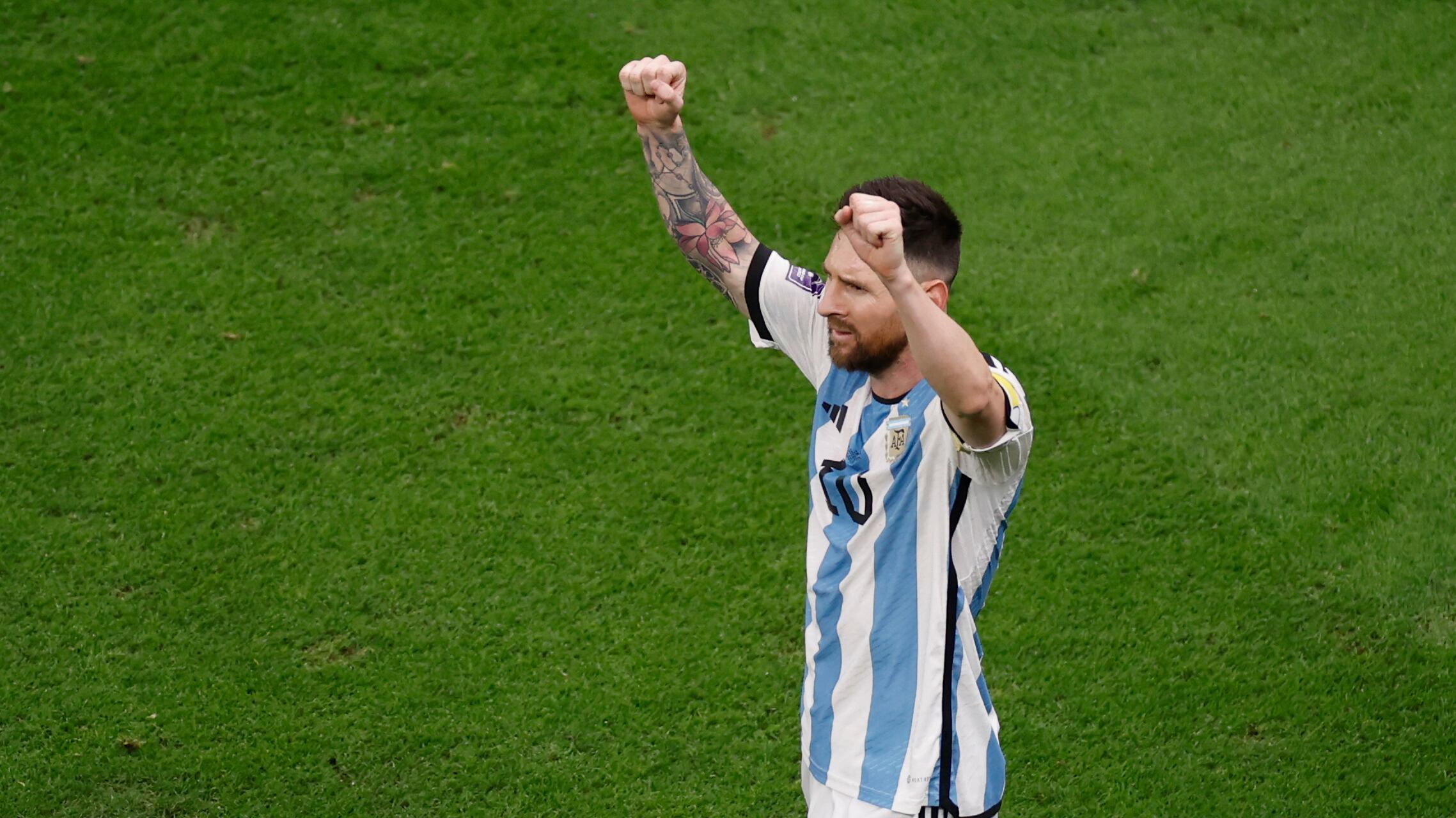 Lionel Messi de Argentina celebra un gol en el partido de semifinales del Mundial de Fútbol Qatar 2022 entre Argentina y Croacia