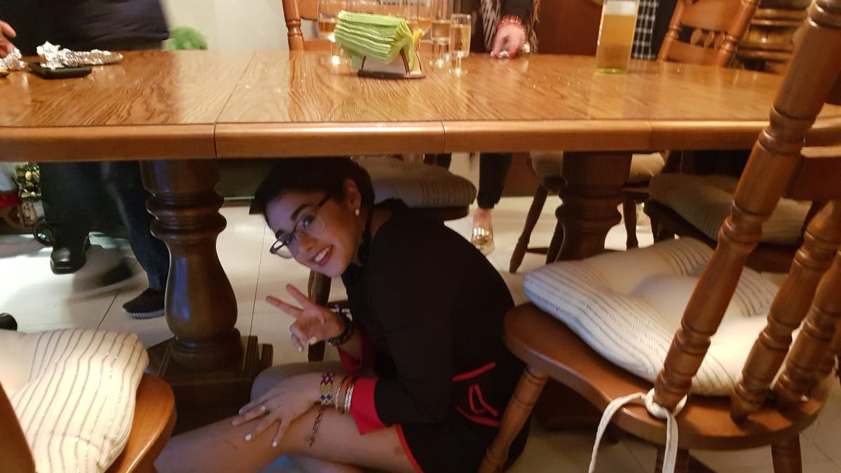 Meterse debajo de la mesa en Año Nuevo: El poderoso ritual para el amor ¿a qué hora se debe hacer?