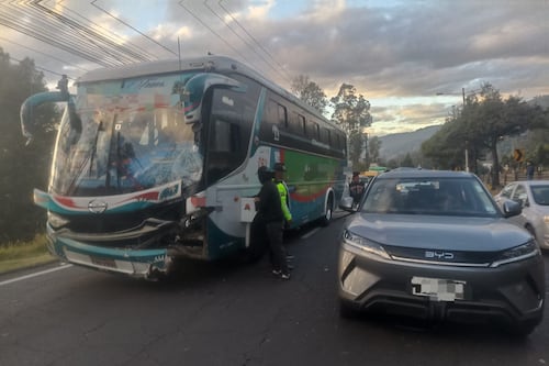 Fuerte tráfico en la Autopista General Rumiñahui por un siniestro de tránsito