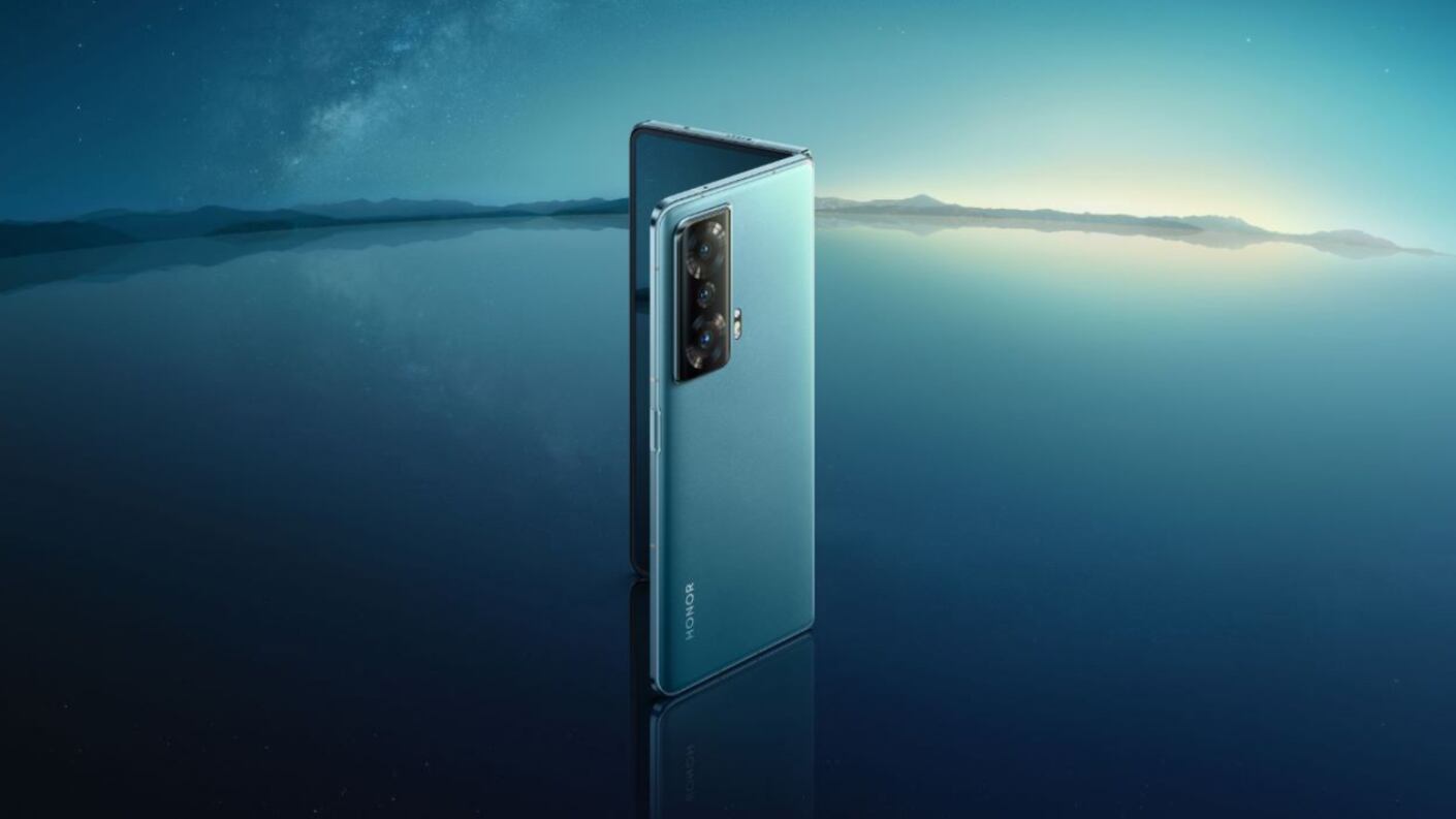 Con un diseño vanguardista, una pantalla revolucionaria y un rendimiento sin precedentes, el nuevo smartphone plegable de HONOR se posiciona como un referente en el mercado.