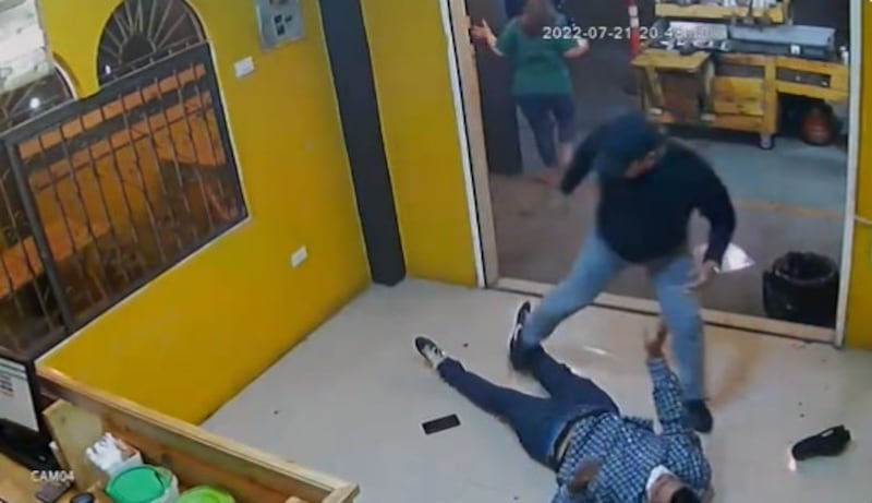 Balacera en local comercial de Guayaquil