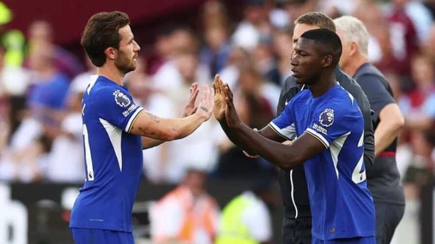 Moisés Caicedo con el Chelsea en su debut