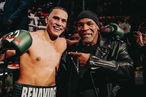 El boxeador, hijo de una ecuatoriana, que podría acabar con el reinado de Canelo Álvarez