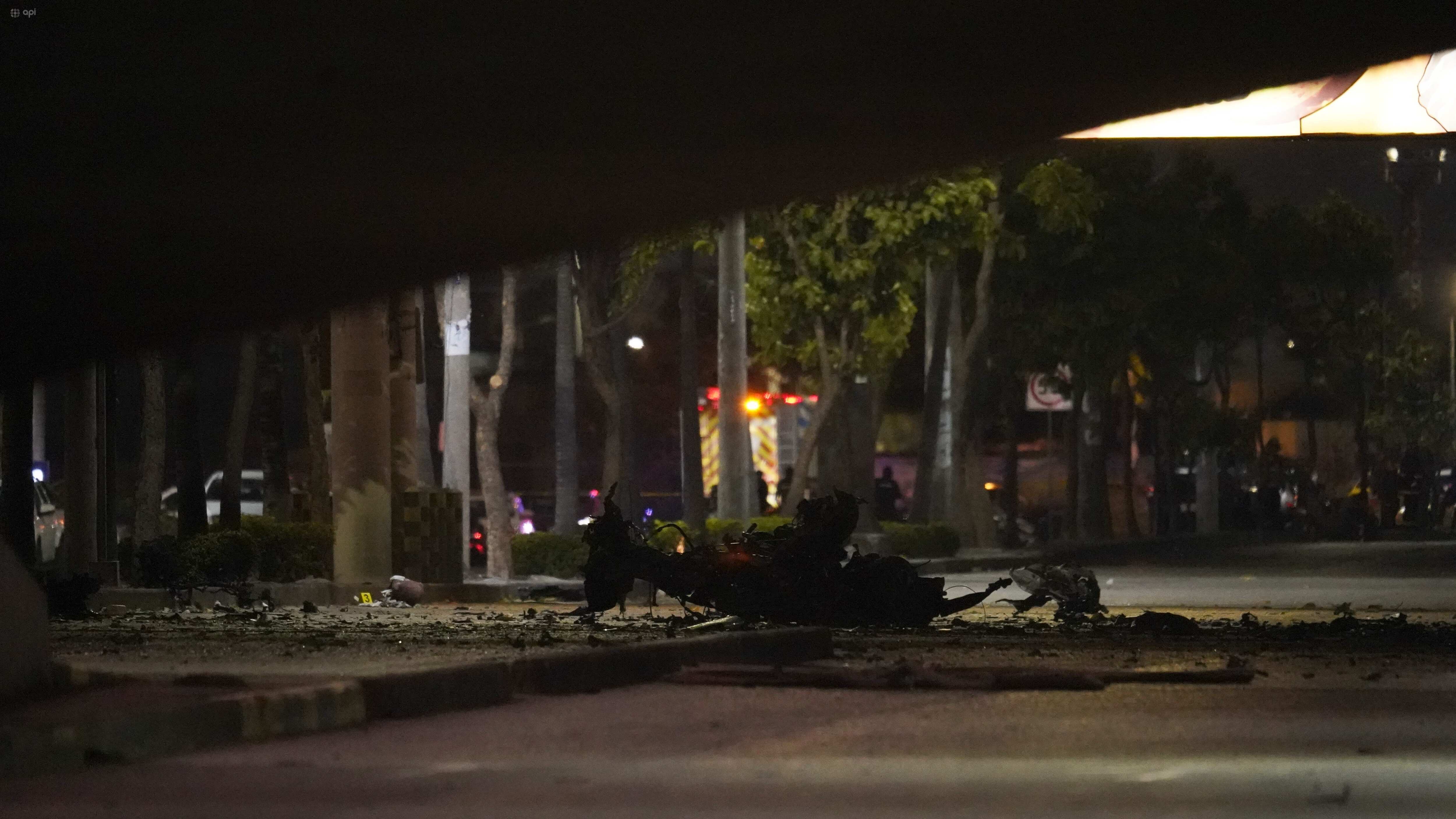 El gobernador del Guayas, Humberto Plaza, calificó el hecho como un acto terrorista.