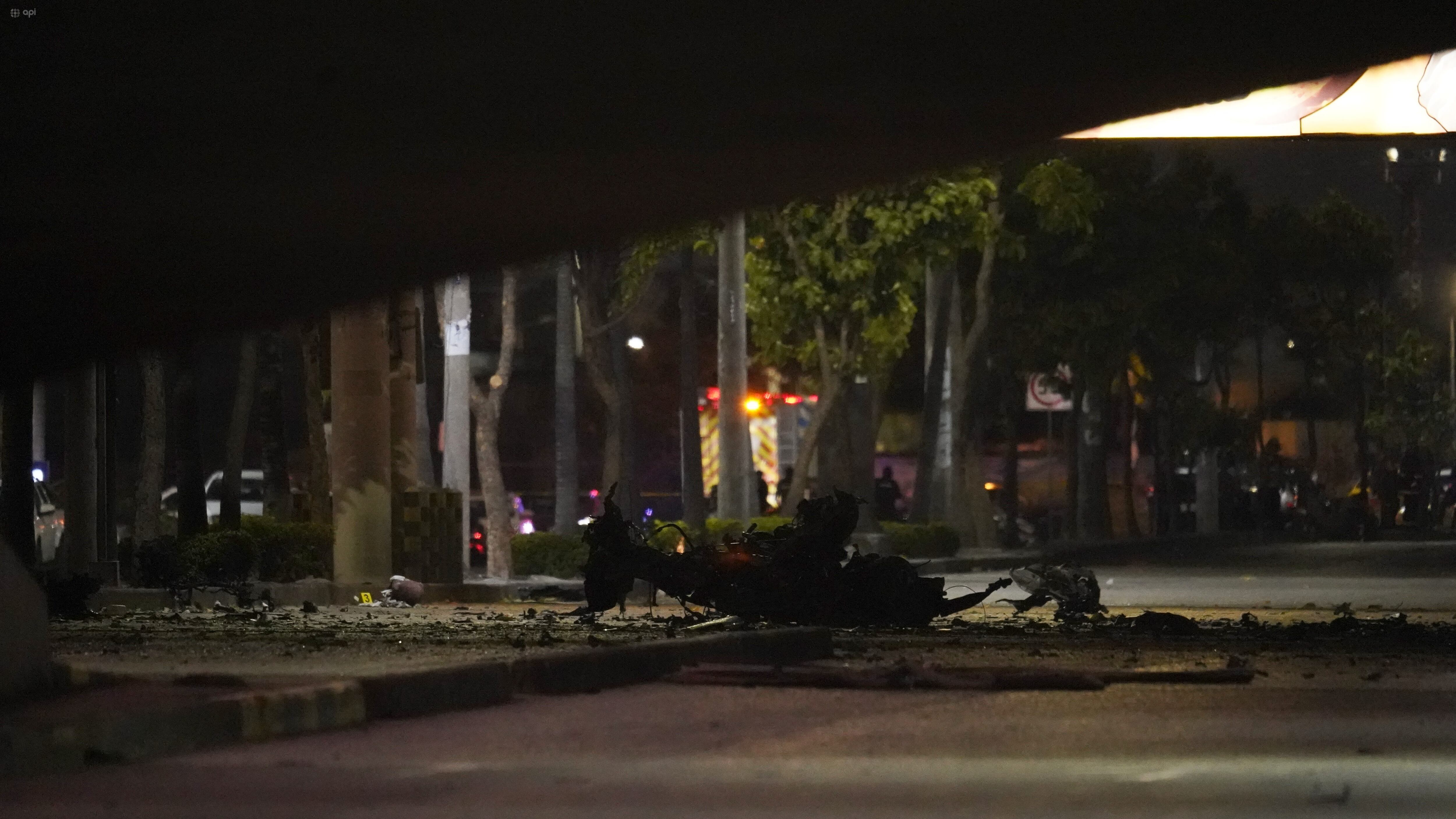 El gobernador del Guayas, Humberto Plaza, calificó el hecho como un acto terrorista.