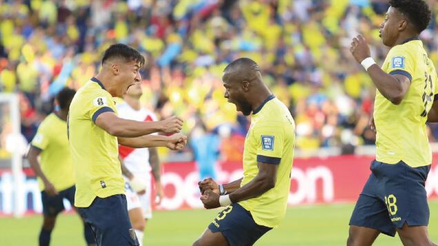 Festejo de gol de La Tri con Enner Valencia y Alan Franco