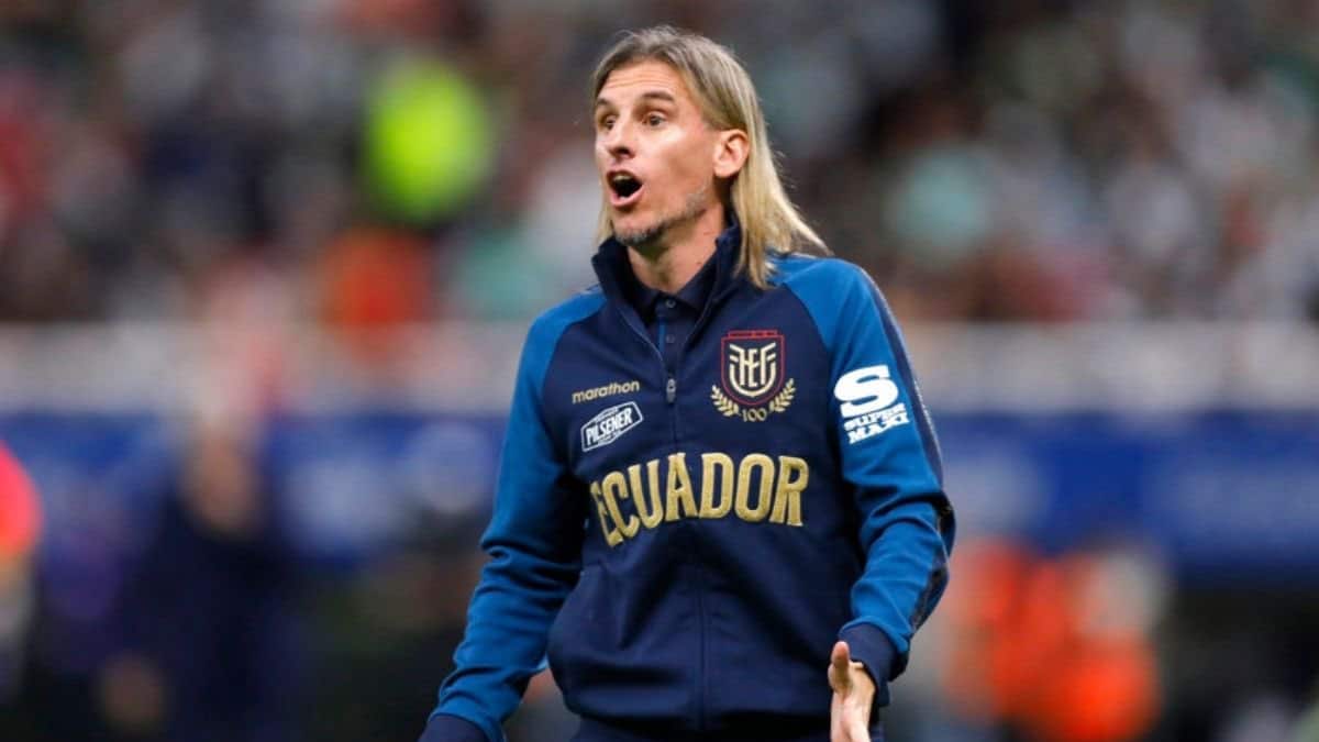 Sebastián Beccacece hace lucir mediocre a Ecuador.