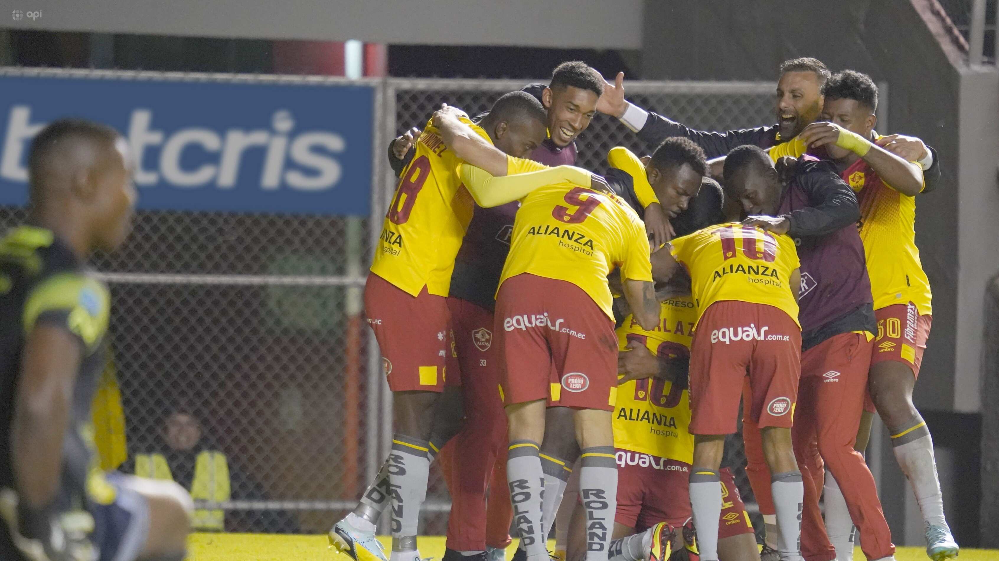 Aucas festeja vs Gualaceo