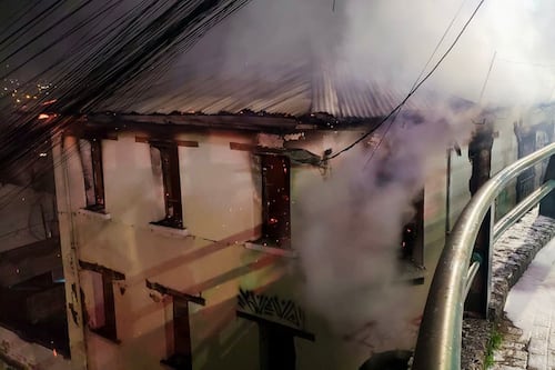 Quito: Incendio se registró en una vivienda abandonada del sector de La Tola