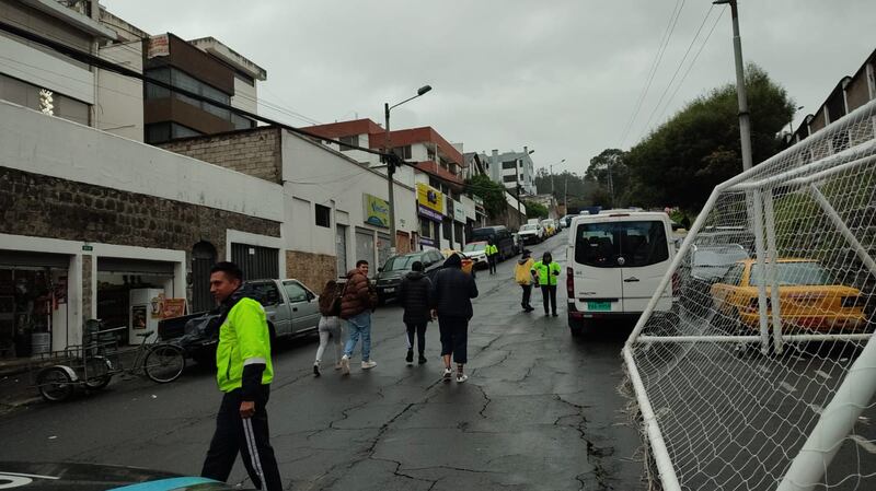 Mal estacionados en la calle Correa
