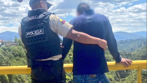 Intentó lanzarse desde el puente El Chiche