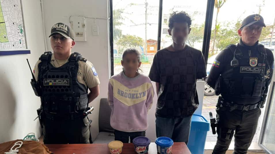 En pleno feriado, sujetos intentaron robar tienda de ropa en el norte de Quito