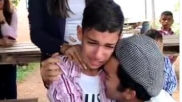 Klener Villarroel conmovió a todos al escuchar sonidos por primera vez