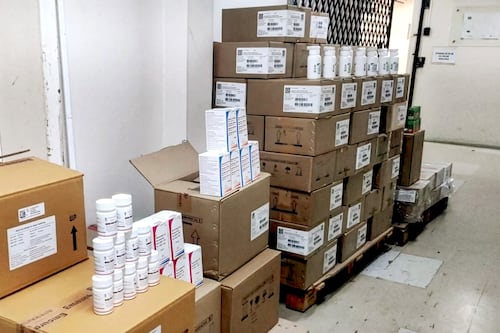 IESS fortalece el abastecimiento de medicamentos con compra centralizada y adquisición de antirretrovirales