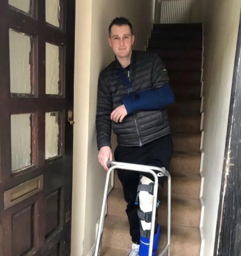 Viajó para arreglarse los dientes y terminó sin poder comer. Foto: The Sun