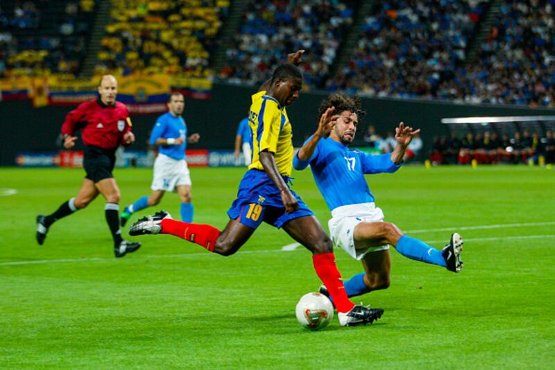 Edison Méndez en su partido ante Italia en Corea y Japón 2002