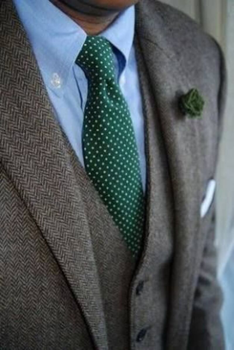 Posibles combinaciones con corbata verde.