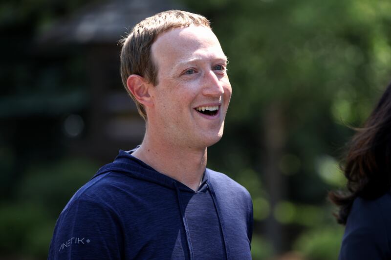 Bajo el liderazgo de Mark Zuckerberg, Facebook, la compañía, se ha transformado en Meta Platforms, uno de los conglomerados tecnológicos más influyentes a nivel global, que además incluye a plataformas con cientos de millones de usuarios cada una: WhatsApp e Instagram. Foto: Getty Images.