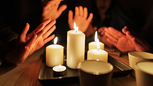 Malestar en ecuatorianos por cortes de luz