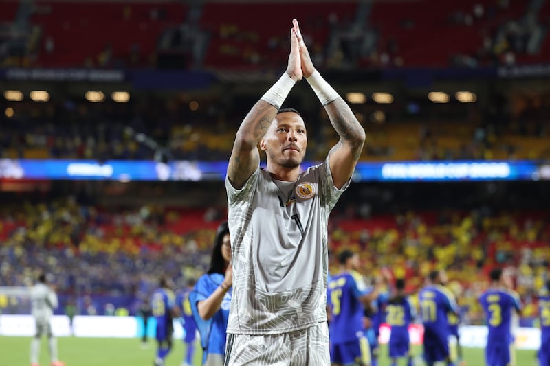 GR7142. KANSAS CITY (ESTADOS UNIDOS), 20/06/2026.- Eloy Room de Curazao celebra este sábado, al finalizar un partido del grupo E del Mundial de la FIFA 2026 entre Ecuador y Curazao en el estadio Arrowhead en Kansas City (Estados Unidos). EFE/ Juan Ignacio Roncoroni