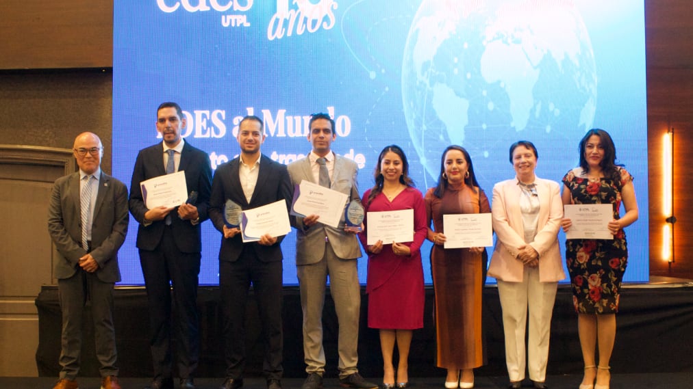 EDES- UTPL cumple una década de impacto emprendedor y celebra con premio mundial para sus estudiantes