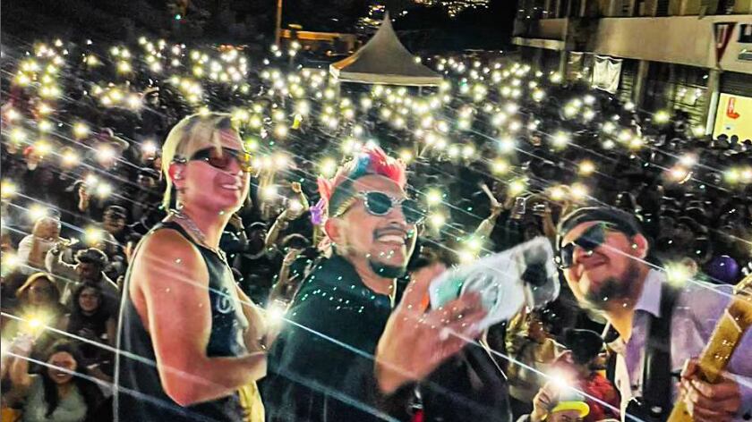 Asaltan a reconocida banda ecuatoriana que regresaba de show en Pelileo