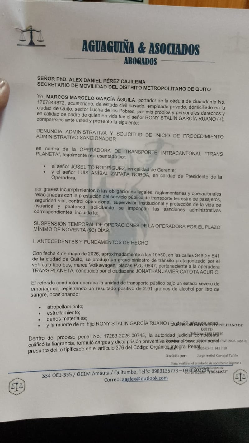 Familia de Rony García pide suspender a operadora de bus involucrado en la muerte del joven en Quito
