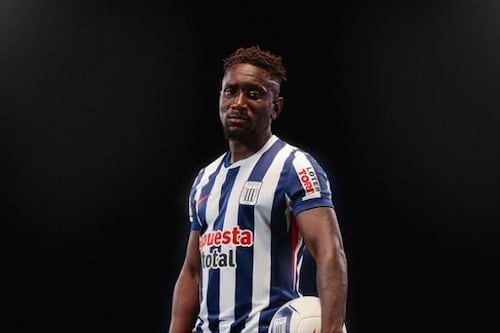 Periodista peruano lanza comentarios racistas contra el futbolista ecuatoriano, Eryc Castillo