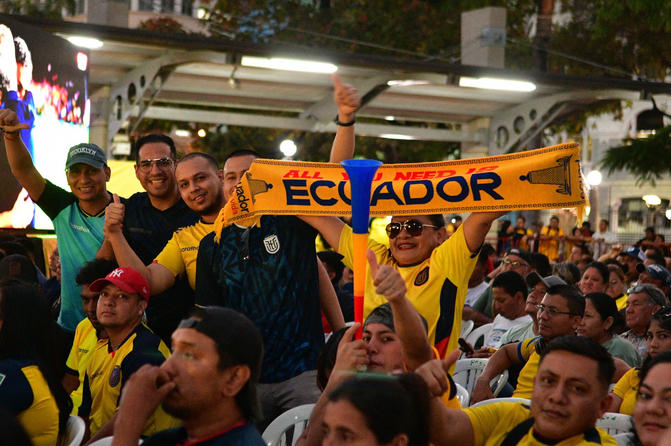 ¡El Mundial se vive en la calle! Guayaquil enciende pantallas gigantes en Samanes, Guayarte y el Malecón 2000