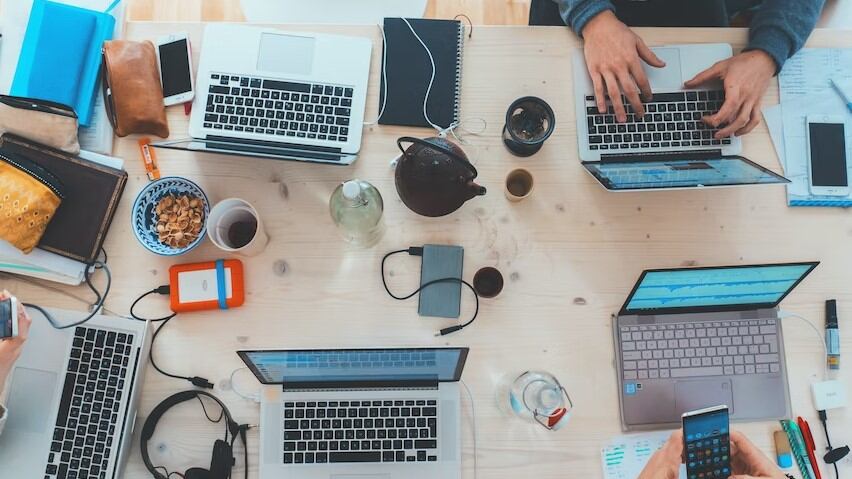 El trabajo con horario de oficina puede ser agotador y poco productivo para los equipos