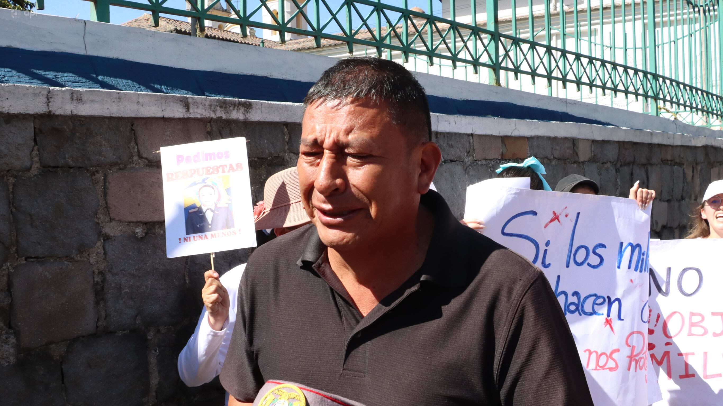 Padre de la subteniente Pamela Ati pide a Daniel Noboa que exija a los mandos militares que se haga justicia en el caso