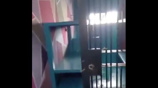 El piso como un espejo, así quedó la Penitenciaría después que los reos limpiaron las celdas