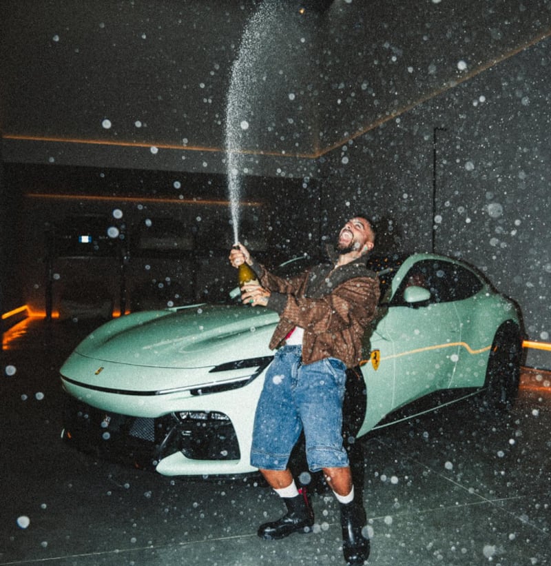 El exclusivo Ferrari de Maluma