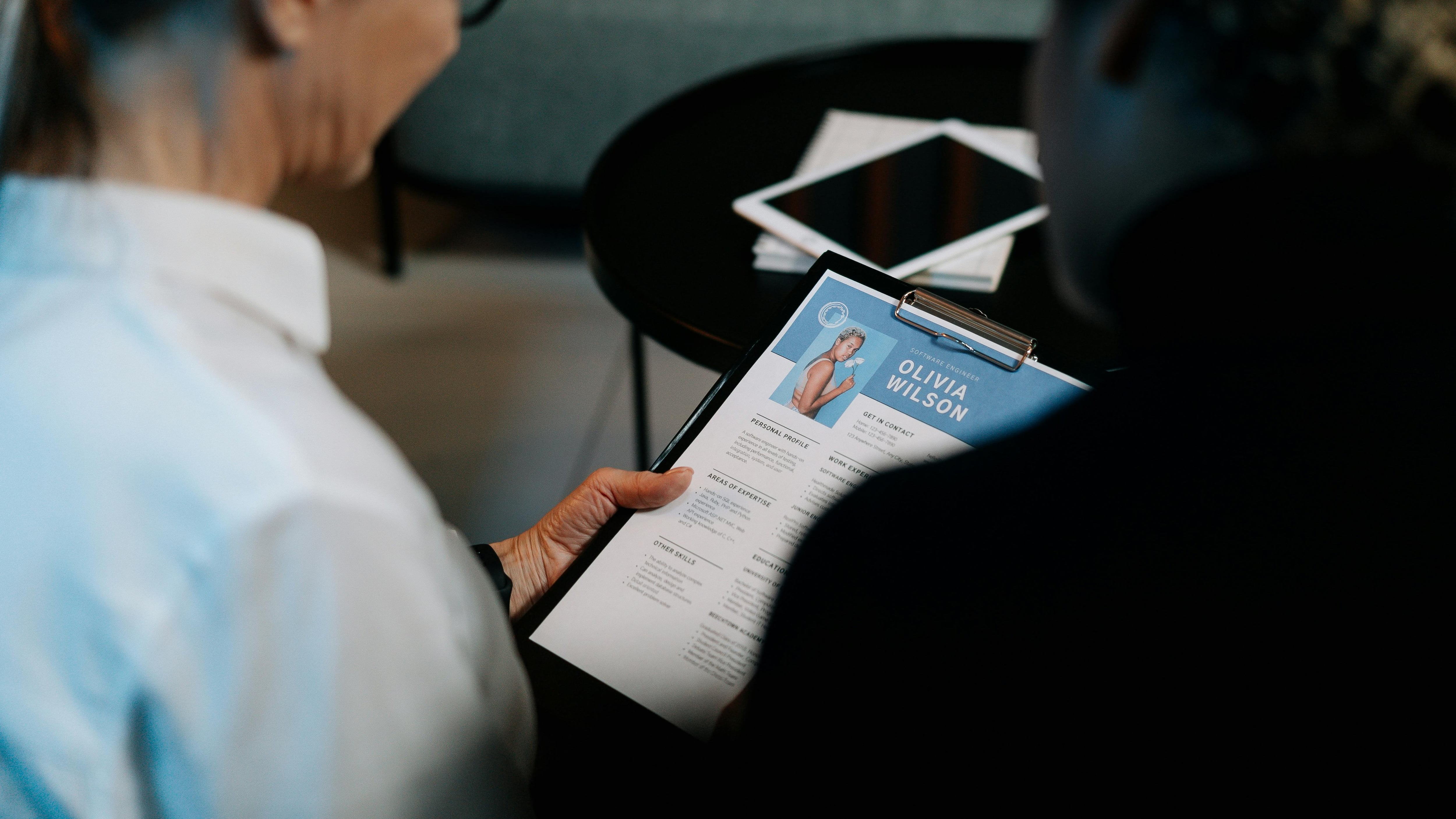 Imagen referencial de hoja de vida