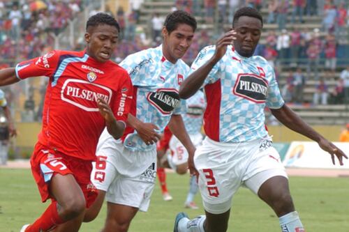 Esto fue lo que compró Antonio Valencia con su primer sueldo en El Nacional cuando ganaba $55