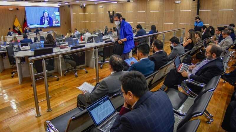 Pleno del Concejo Metropolitano retiró condecoración a excontralor Carlos Pólit