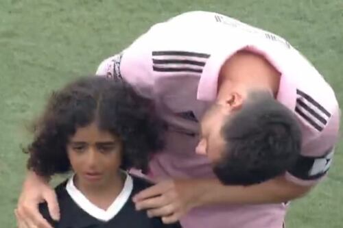 Lionel Messi mostrando su lado humano en la MLS, esto hizo cuando vio a un niño llorando