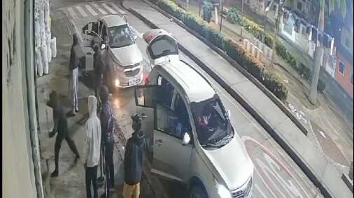 Secuestradores regresan a la ferretería despues del secuestro del dueño del local en Guayaquil