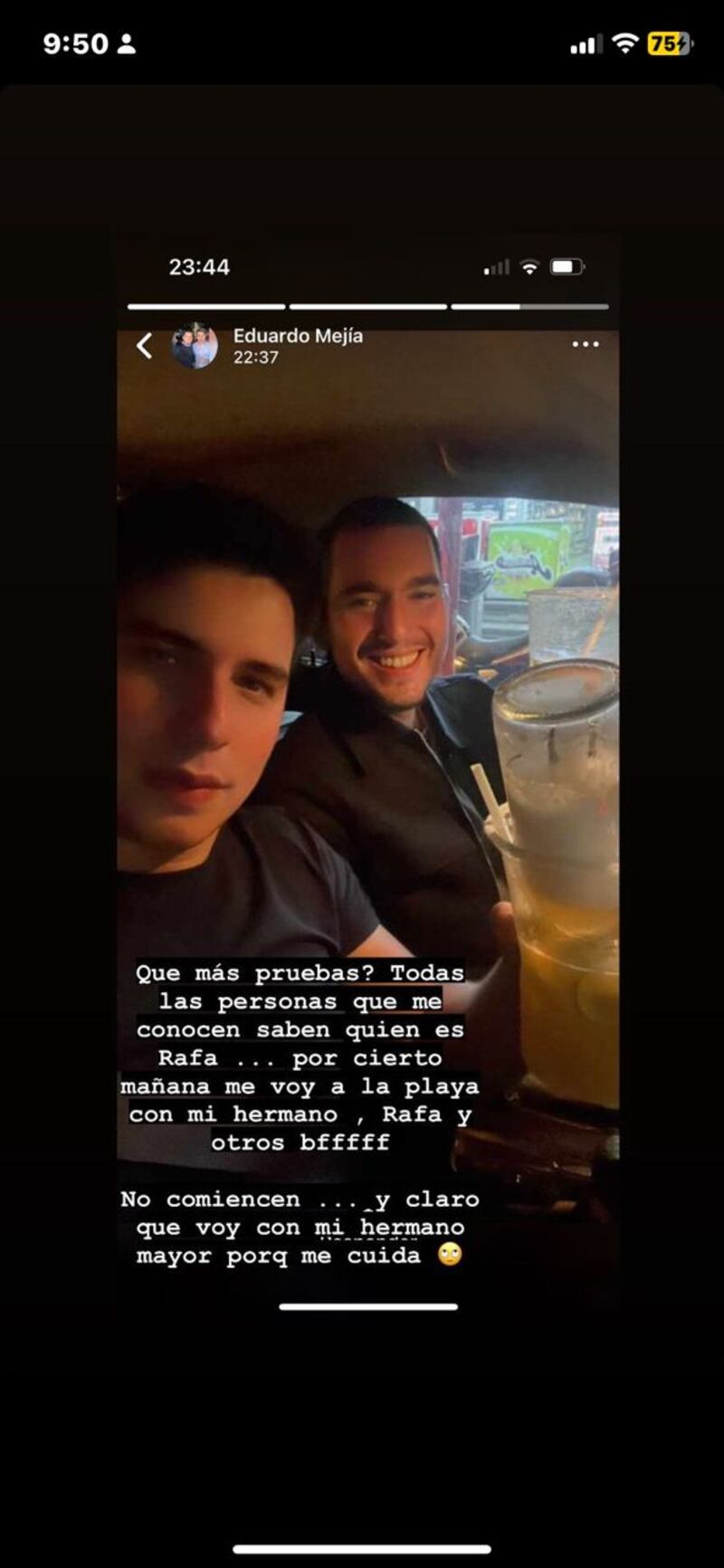 Captura de pantalla de las historias de Arianna Mejia