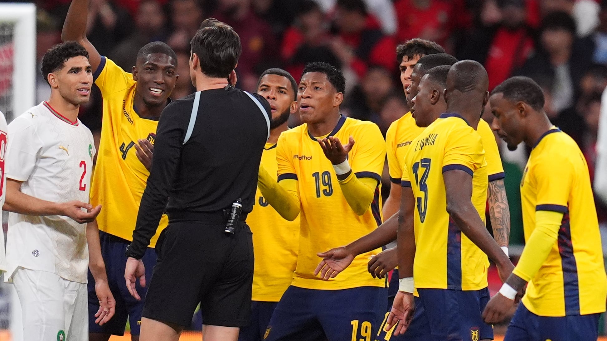 Reclamos en el penal para Marruecos ante Ecuador