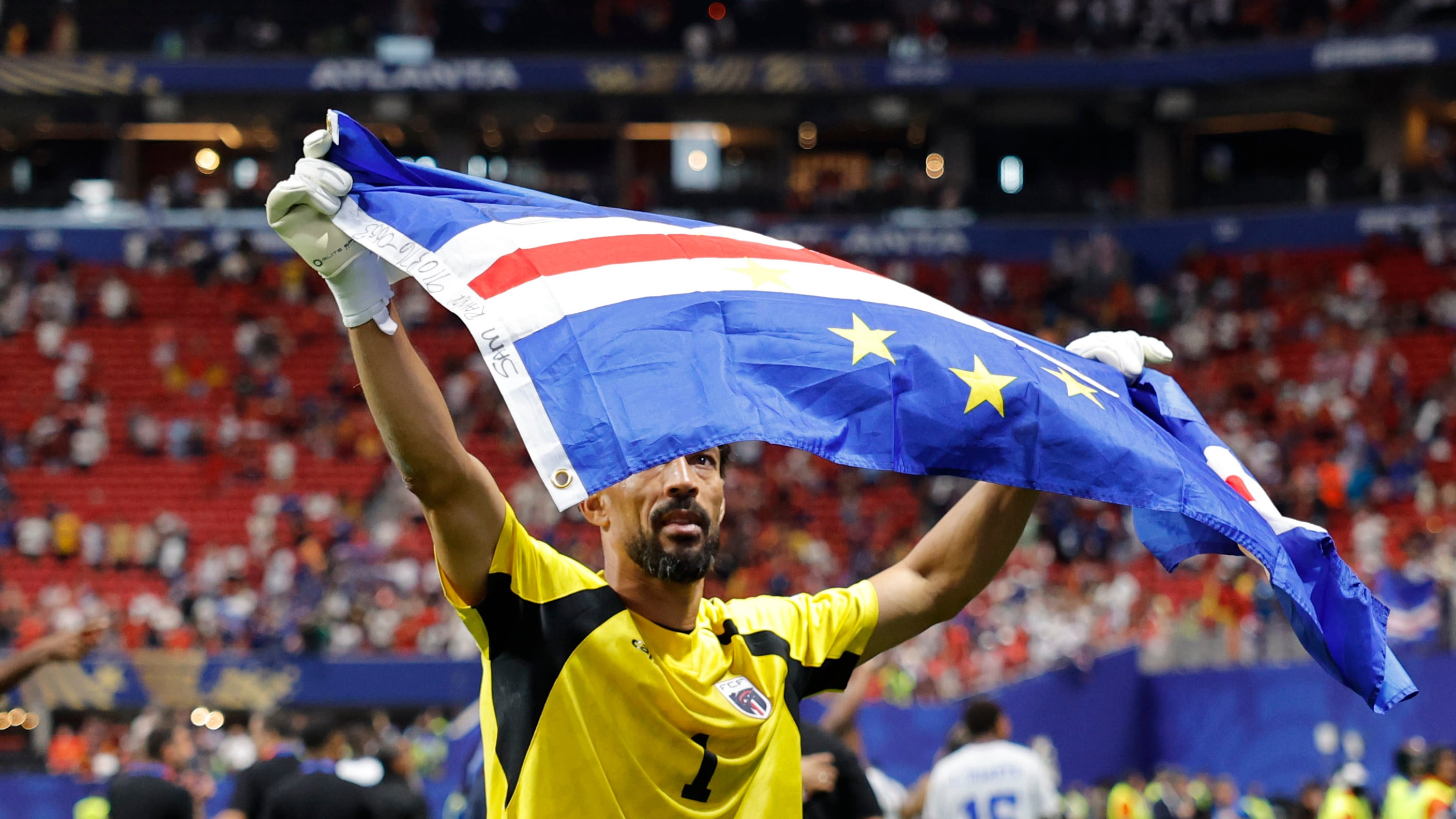 ATLANTA (ESTADOS UNIDOS), 15/06/2026.- El portero de Cabo Verde Vozinha tras el empate a 0 ante España en el partido del grupo H del Mundial 2026, este lunes en el Estadio Atlanta (EEUU). EFE/ Lavandeira Jr