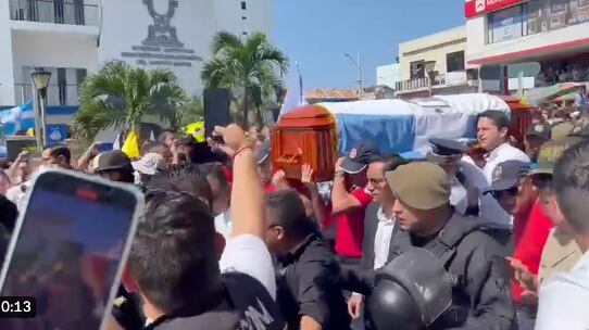 Velación de Agustín Intriago