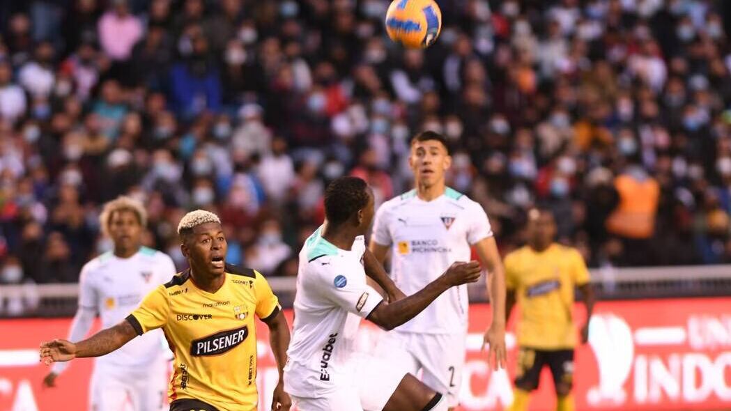 Liga de Quito vs Barcelona en Casa Blanca